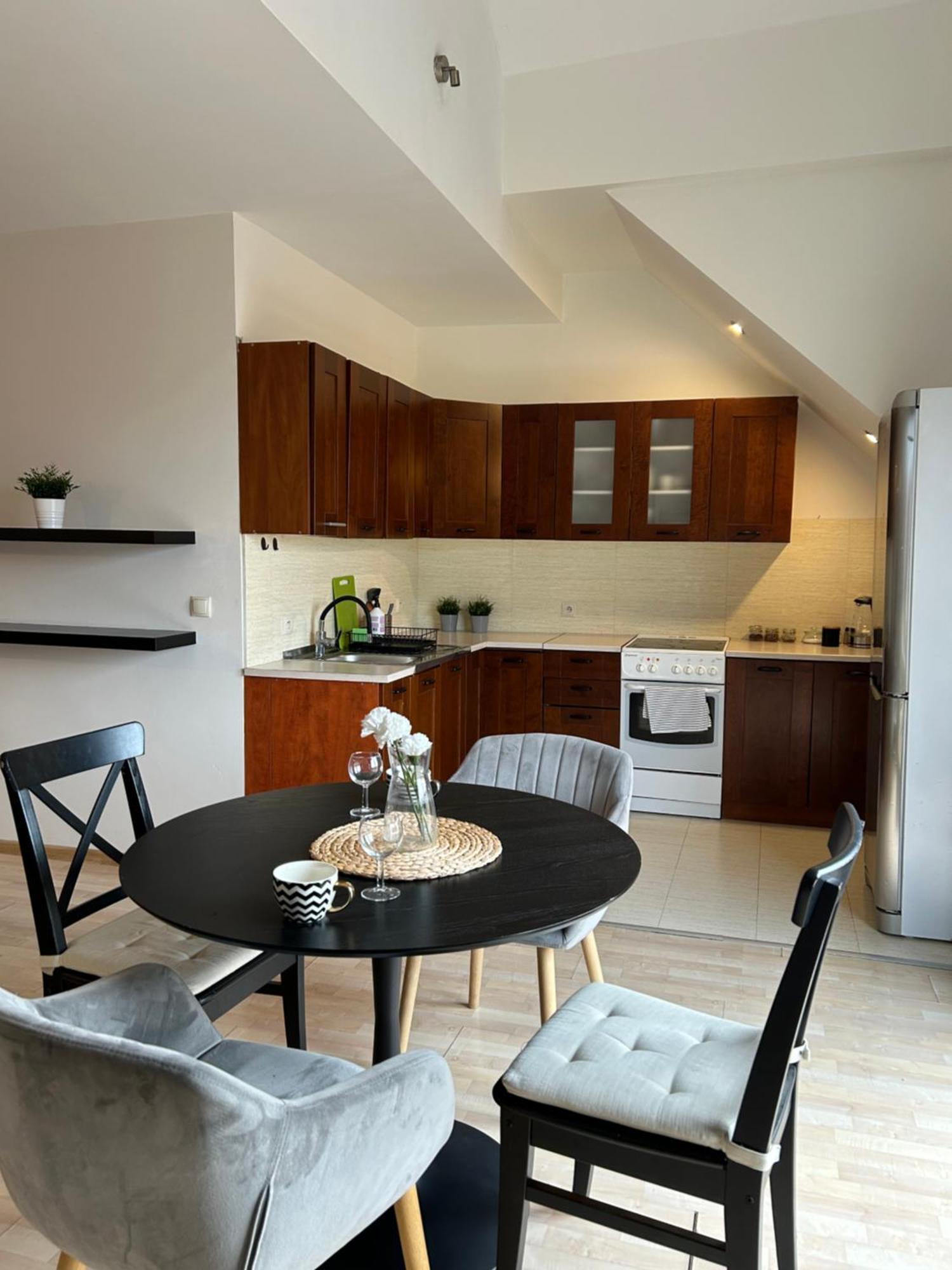 Apartament Na Deptaku W Lecznej Leczna Exterior foto